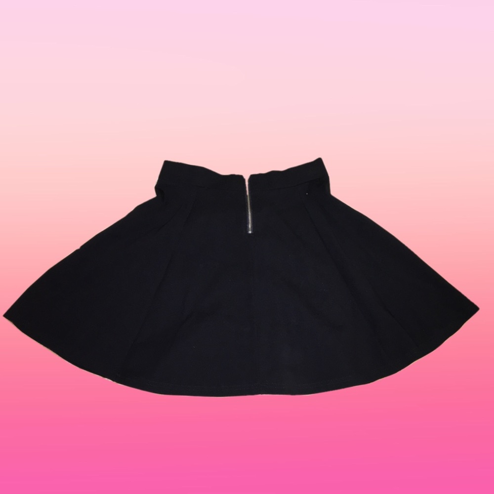 Black skirt